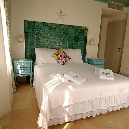 Hotel Cunda Fora 3*