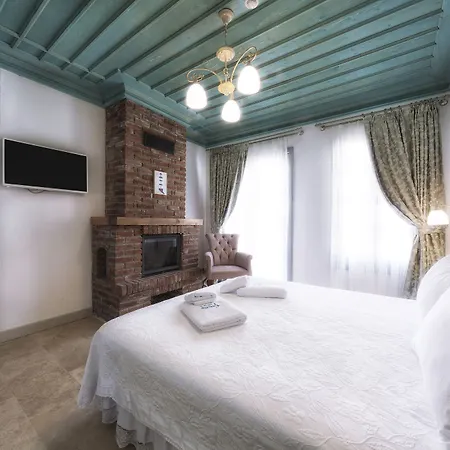 Ξενοδοχείο Cunda Fora 3*